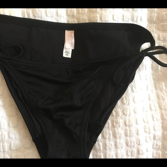 Victoria’s Secret Two Piece Push Up String Bikini - Picture 7 of 8